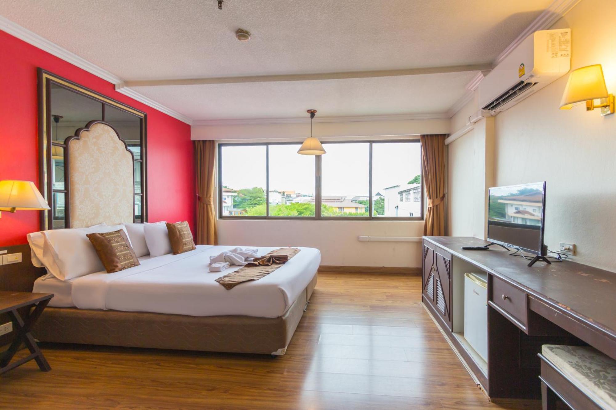 Bp Chiangmai City Hotel Chiang Mai Exterior photo
